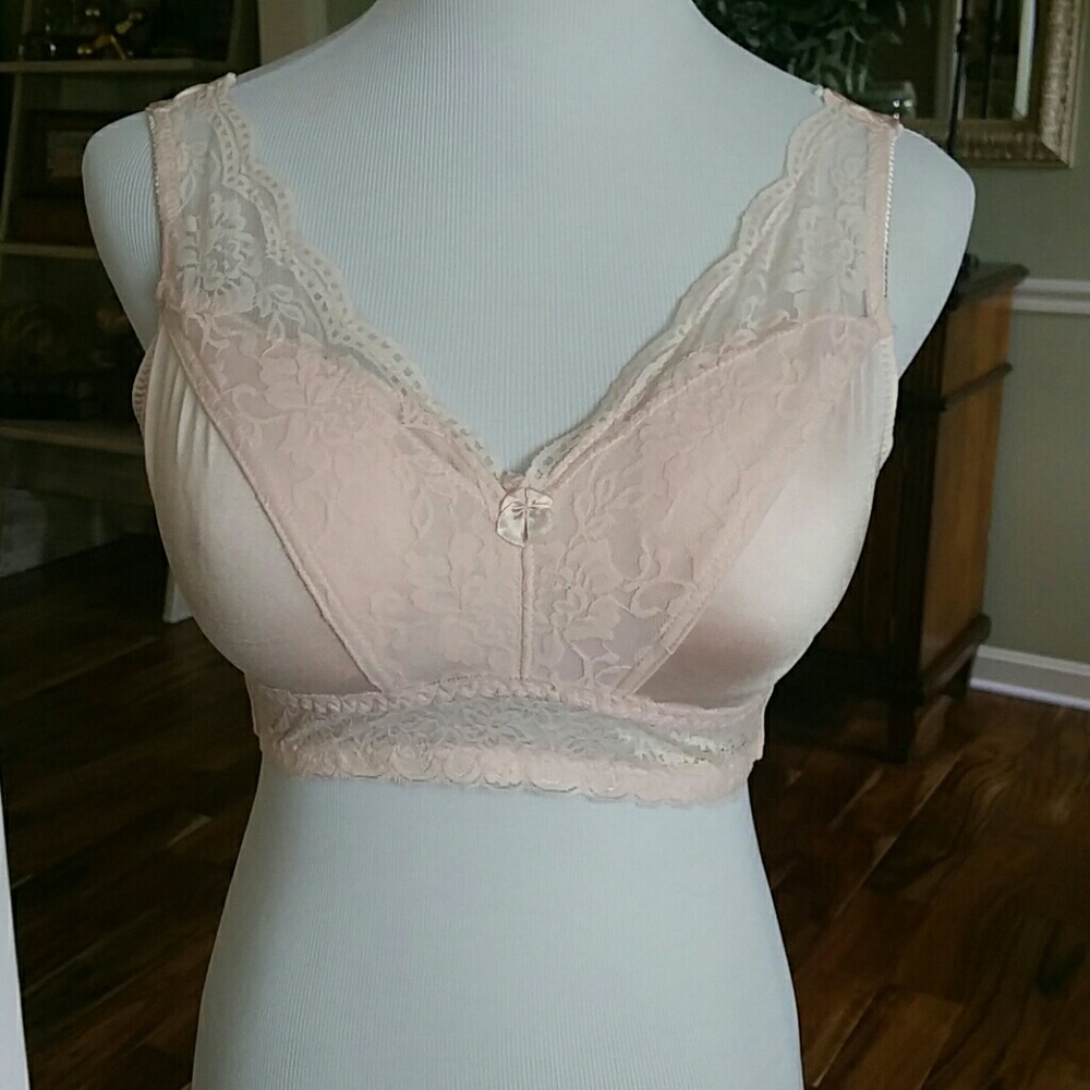 Rhonda Shear lace leisure Ahh bra